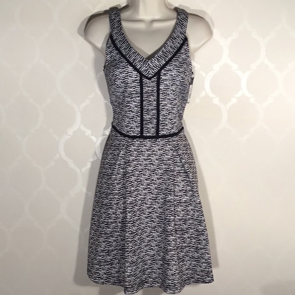 Mossimo Supply Co. Dresses & Skirts - MOSSIMO FIT & FLAIR DRESS